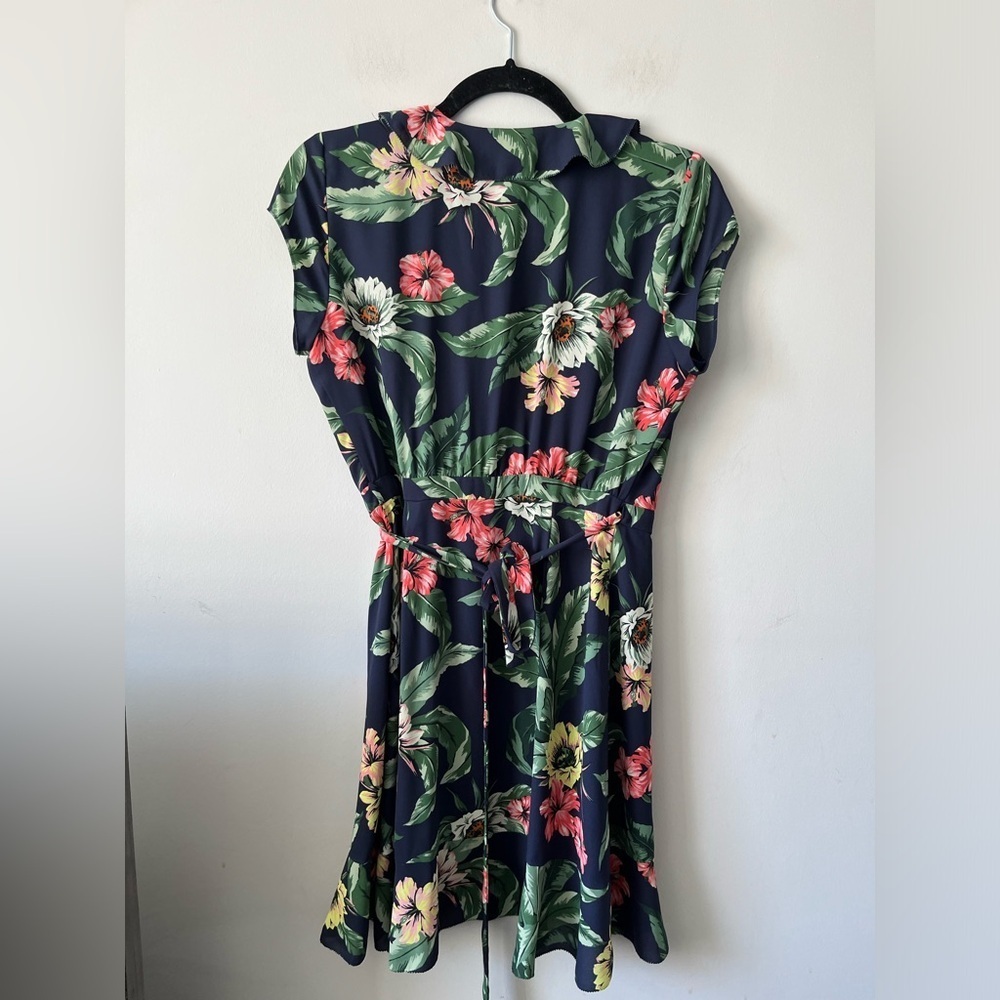 Aritzia Sunday Best Savoy Dress - Wrap Dress - Summer Floral Print  Size 0 - Picture 5 of 10